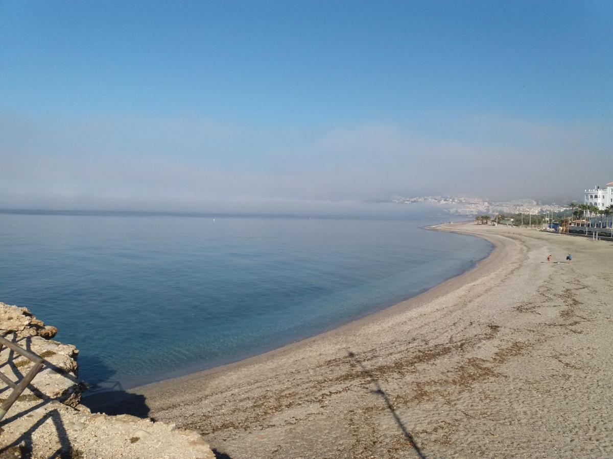 Playa Torrecilla Piscina Centro 2 Habitaciones Nerja Kültér fotó